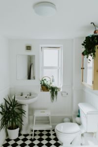 Badkamer zwart-wit tegels